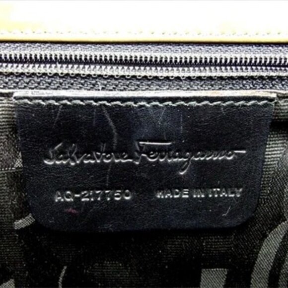 Salvatore Ferragamo Shoulder bag Brown Beige Enamel leather Authentic Used F1460 - Picture 11 of 11